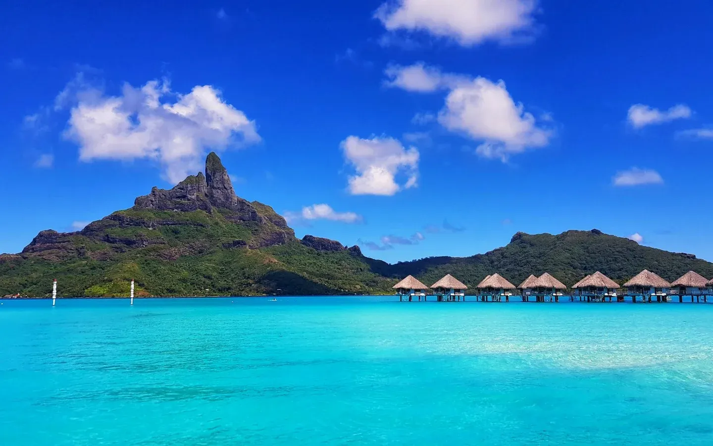 Le lagon de Bora Bora et le mont Otemanu