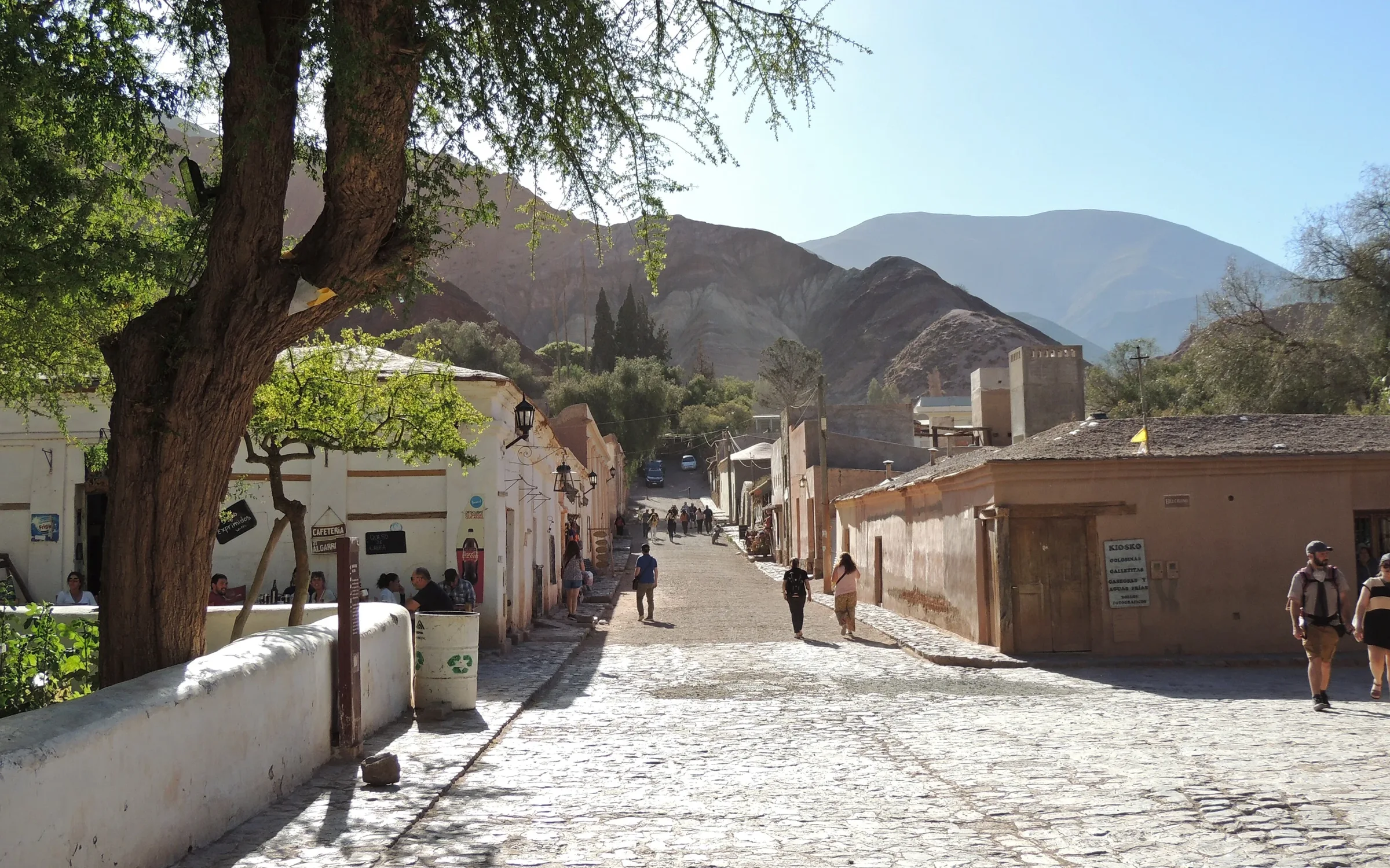 Les paysages et le village de Purmamarca, dans le nord-ouest argentin