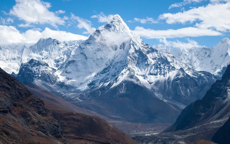 Le sommet de l’Ama Dablam dans l’Himalaya népalais